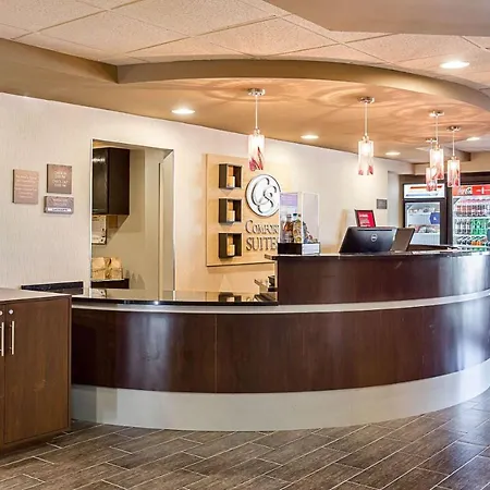 Comfort Suites University-3