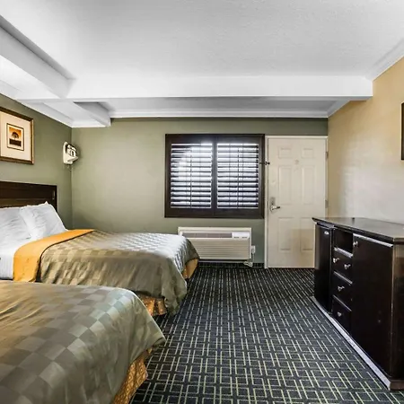 Rodeway Inn Hollywood-2