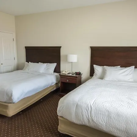 Landmark Inn And Suites-2