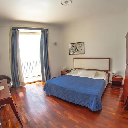 Royal Maniace Hotel-3
