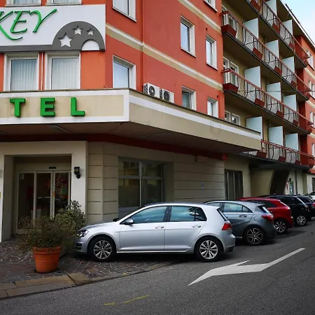Key Hotel-3