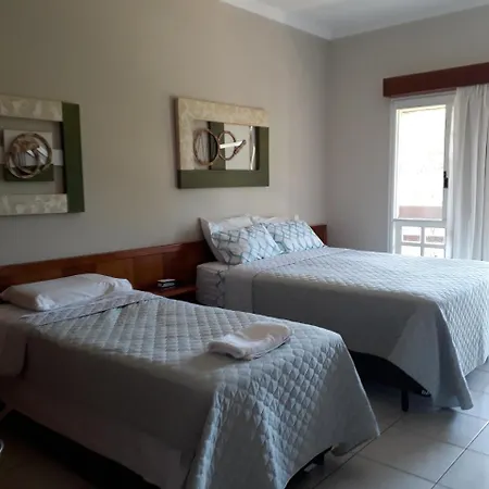 Amarilis Flat Service-3