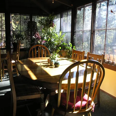 Strawberry Creek Inn-2