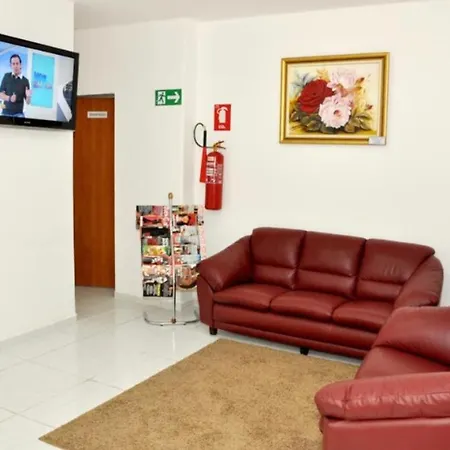 Hotel 44-3