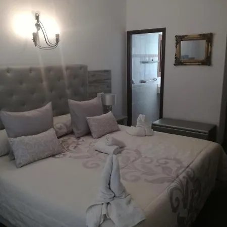 Boutique Hostal Mistral-3