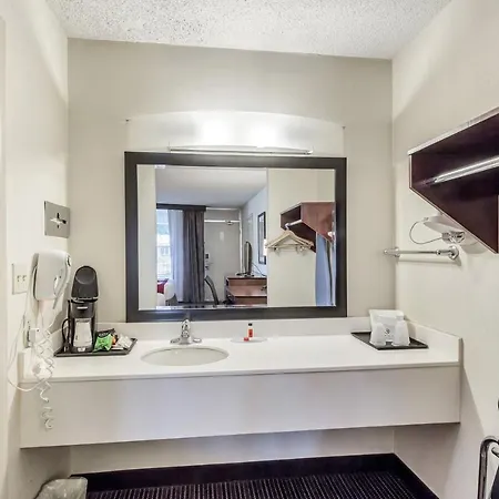 Ramada By Wyndham Salt Lake City North Temple-2