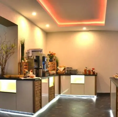 Hotel-Pension Vier Jahreszeiten-2