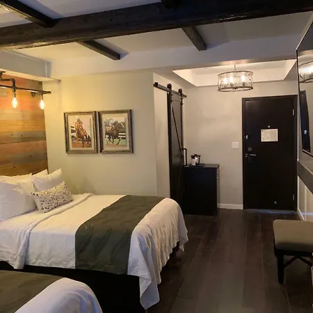 Cedar Stables Inn & Suites-2