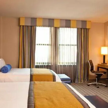 Latham Hotel-3