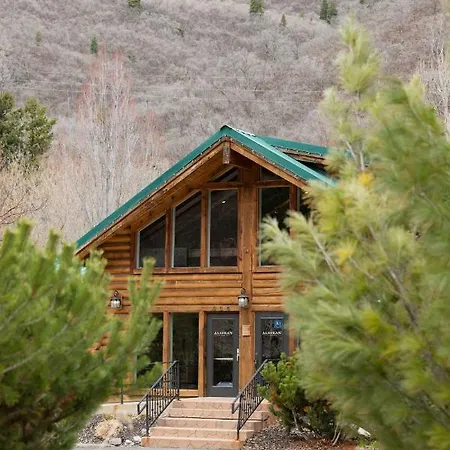 Alaskan Inn And Spa-2