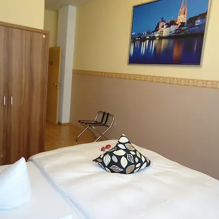 Stadthotel Regensburg-3