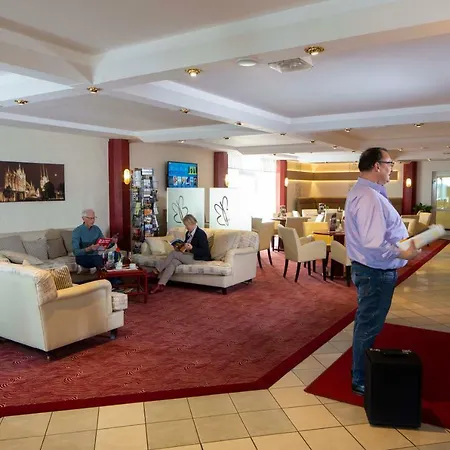 Airport Hotel Erfurt-3