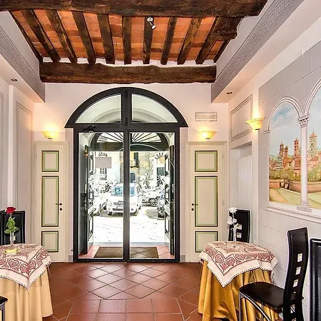 Dimora Dei Guelfi Luxury Rooms-2