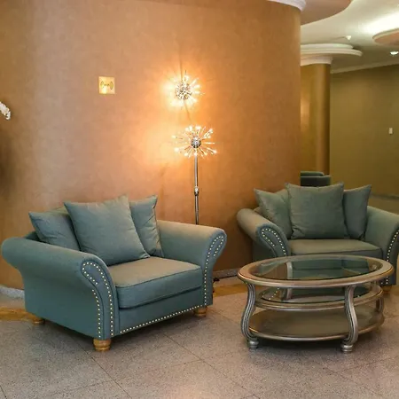 Hotel International-2