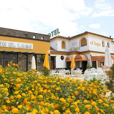 Hotel Restaurante El Lago-3