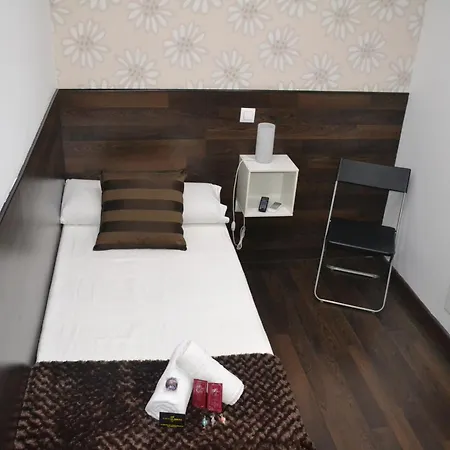 Hostal El Brezo-3