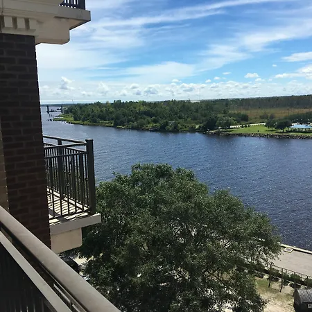 Riverview Suites At Water Street Center-3