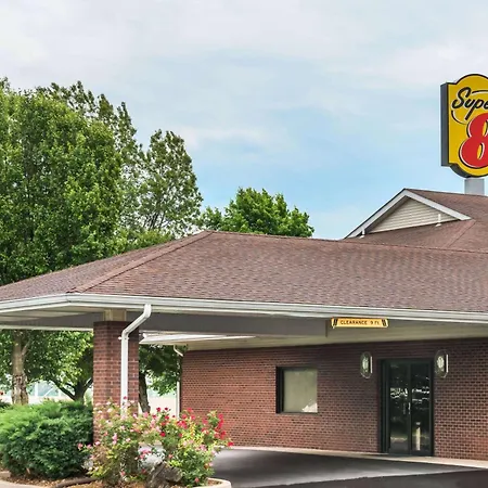 Super 8 By Wyndham O'Fallon-2