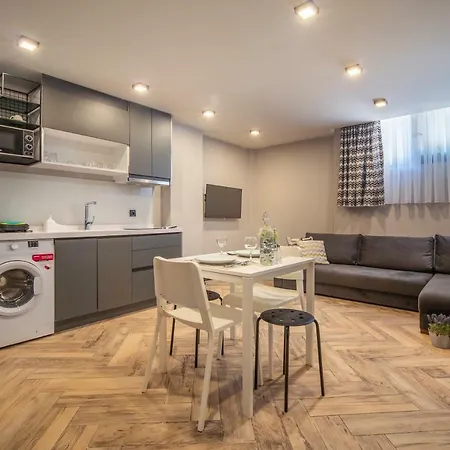 Meyde Boutique Suites-3