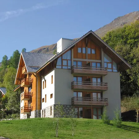 Lagrange Vacances Chalets du Galibier-3