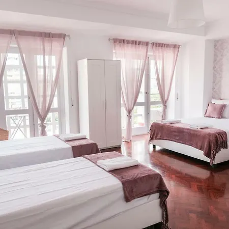 4U Lisbon Suites & Guesthouse VII Airport-3