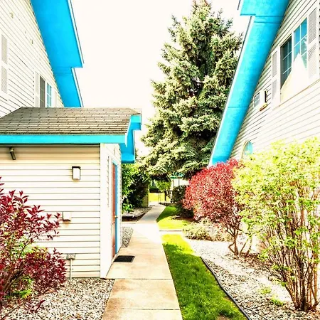 Turning Leaf Townhome Suites-2