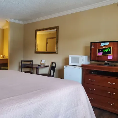 Colonial House Motel-3
