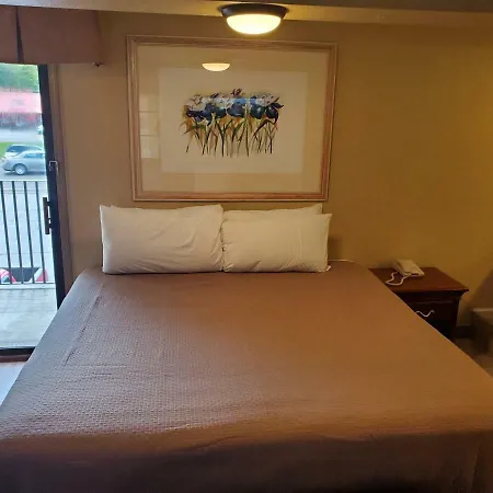 Colonial House Motel-2