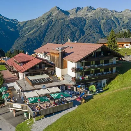 T3 Alpenhotel Garfrescha-2