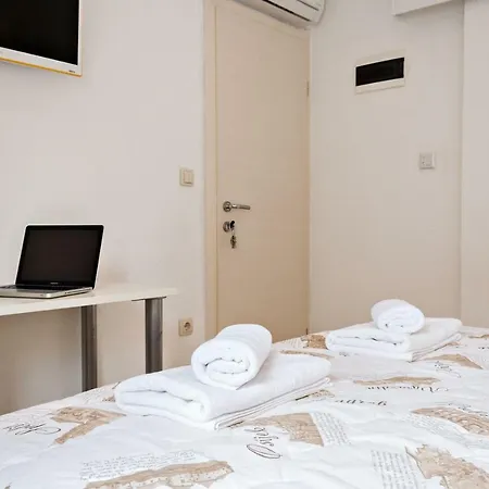 Guest House Paradise-3
