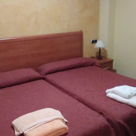 Hostal Puerta del Valle-3