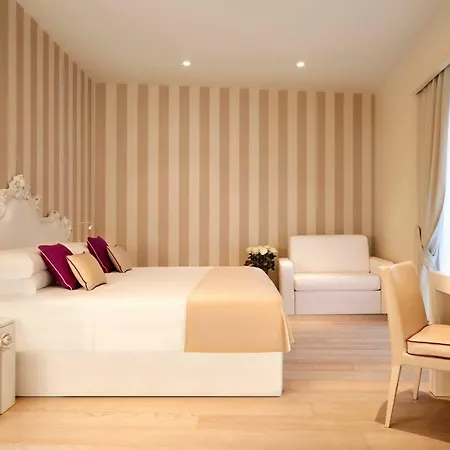 Rooms Milano Duomo-3