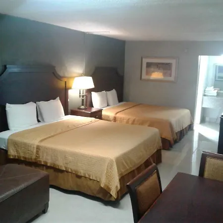 Express Inn & Suites - 5 Miles From St Petersburg Clearwater Airport-2