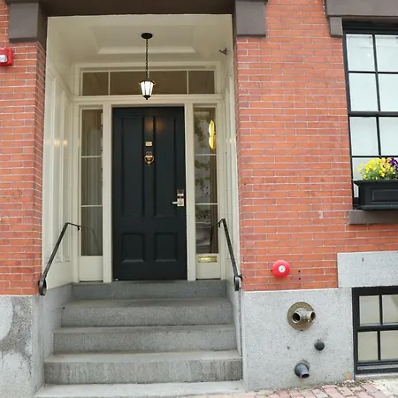 Charming & Stylish Studio On Beacon Hill #11-2