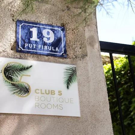 Club 5 Boutique Rooms-2