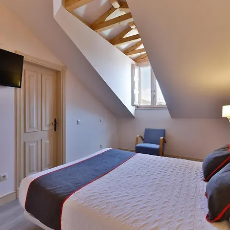 Hostal La Chata By Vivere Stays-3