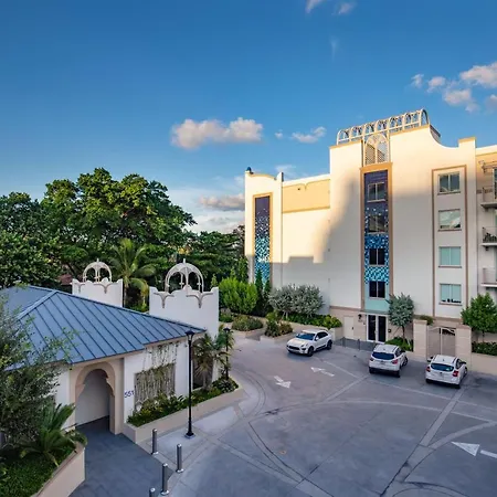 Mare Azur Design District Luxury Apartments-2