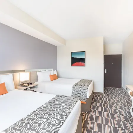 Microtel Inn & Suites By Wyndham Perry-2