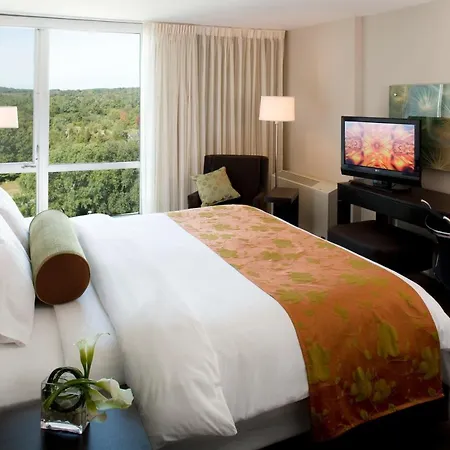 Hotel Indigo Boston - Newton Riverside-3