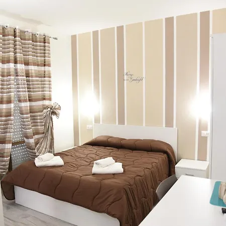 IN CENTRO ROOMS Vicino Cefalù-2