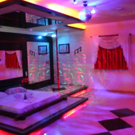 Viper Motel-2