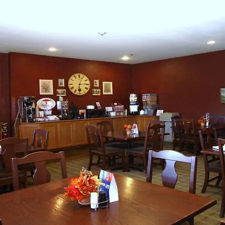 Super 8 By Wyndham Troy-2