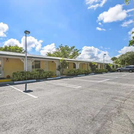 Tequesta Palms Inn-3