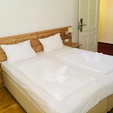 Hotel Comet am Kurfürstendamm-2