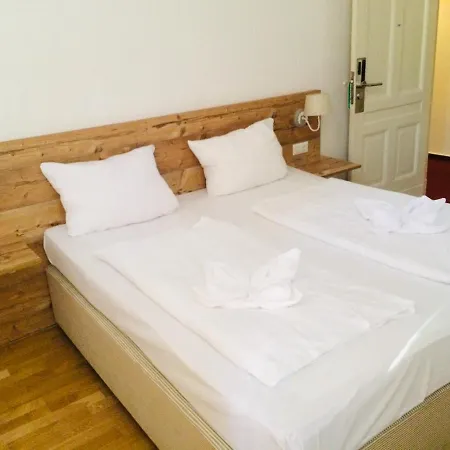 Hotel Comet am Kurfürstendamm-3