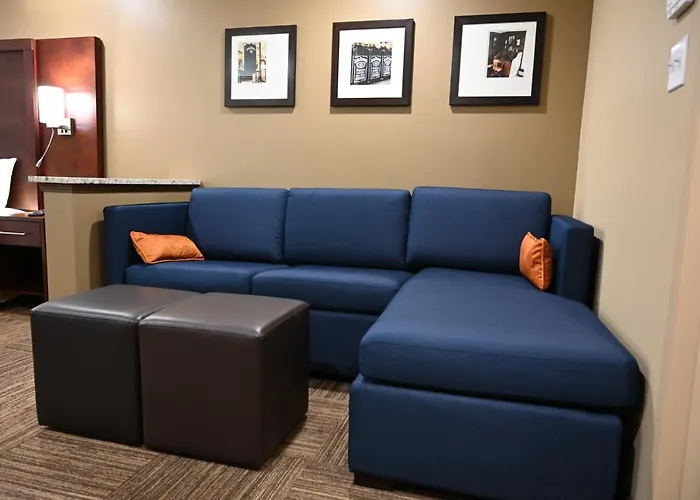 Giles Hotel Inn And Suites