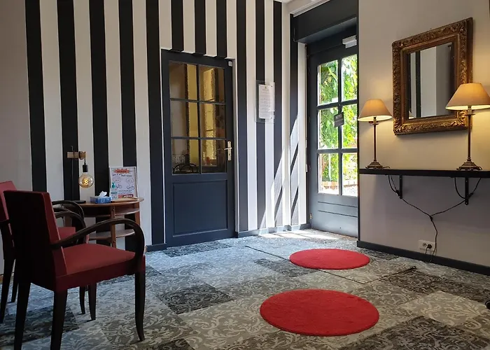 Logis Hotel Le Relais Des Dix Crus