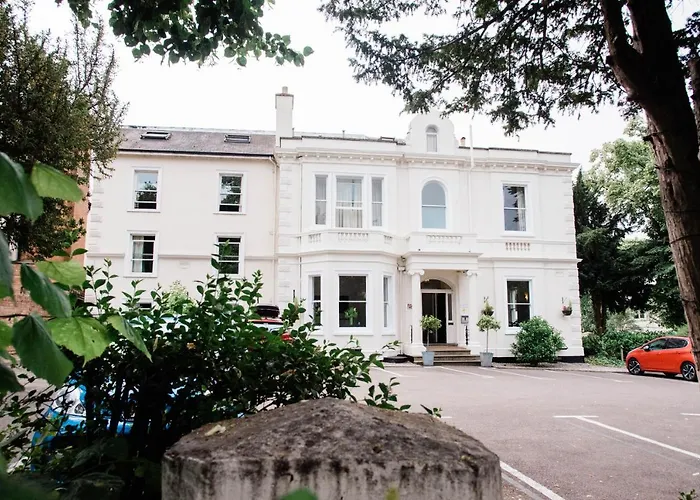 Episode Hotel