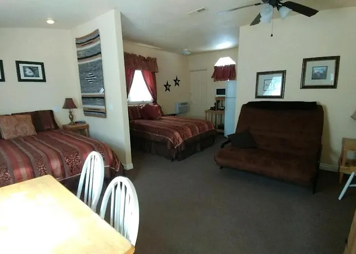 Alpaca Inn, The