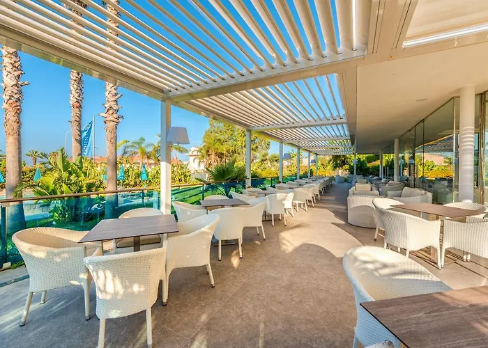 Acacia Palace (Adults Only)